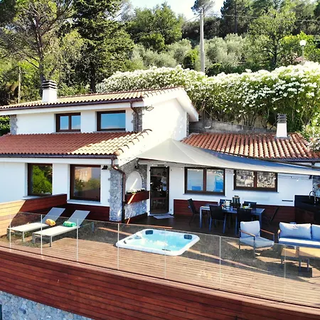 Spettacolare Vista Isola Terrazza E Idromassaggio Holiday home *