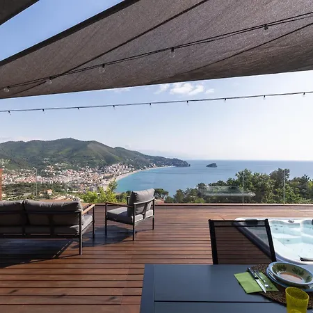 Hébergement de vacances Spettacolare Vista Isola Terrazza E Idromassaggio Noli