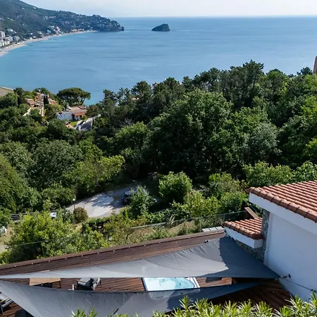 Spettacolare Vista Isola Terrazza E Idromassaggio Hébergement de vacances *