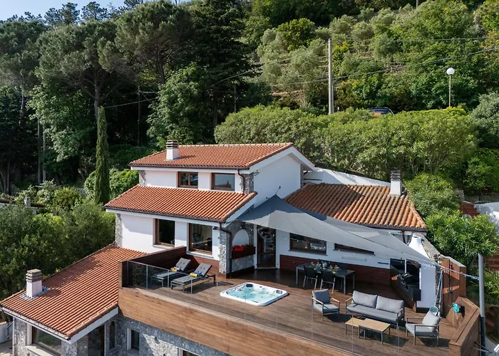 Nyaraló Spettacolare Vista Isola Terrazza E Idromassaggio Noli