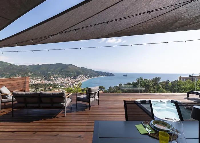 Nyaraló Spettacolare Vista Isola Terrazza E Idromassaggio Noli