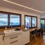 Spettacolare Vista Isola Terrazza E Idromassaggio Сasa de vacaciones