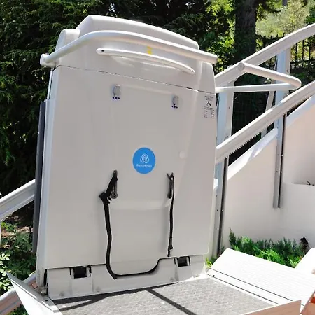 Spettacolare Vista Isola Terrazza E Idromassaggio Semesterbostad Noli