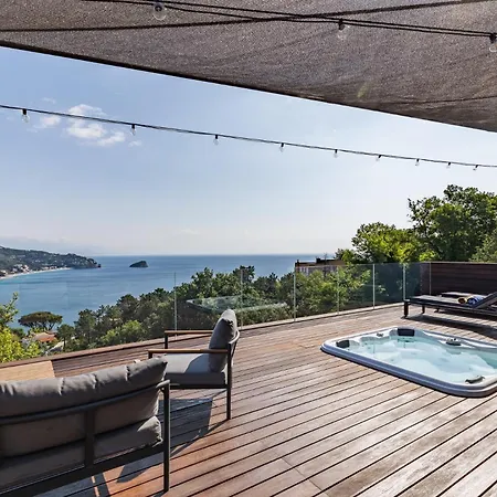 Spettacolare Vista Isola Terrazza E Idromassaggio Noli